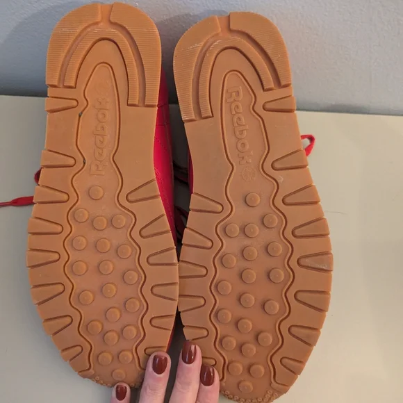 Reebok Classic Red Sneakers - Picture 6 of 7